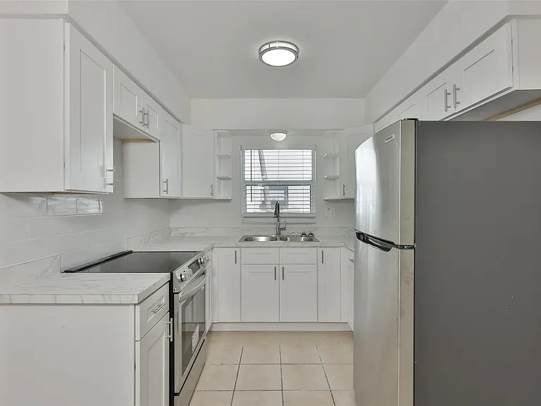 4565 Duhme Rd #106 — Photo 5