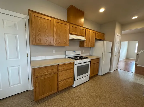 S0476, 5832 & 5830 SE Glen Echo Ave #5830, Gladstone, OR 97027