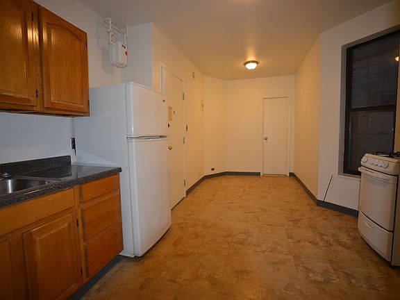 5th image of 519 W 48th St APT 11