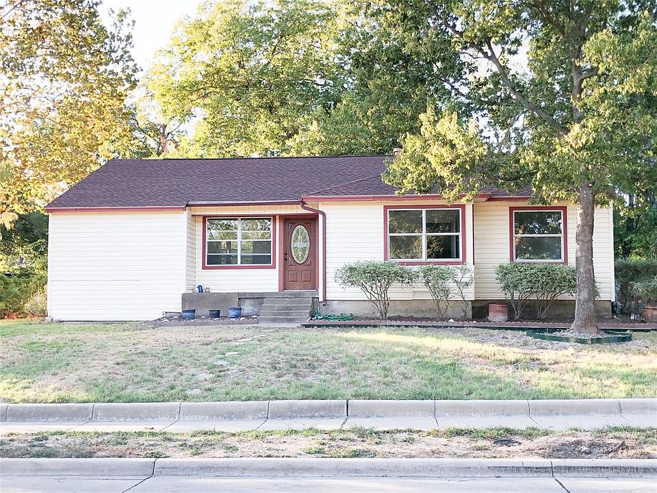 1st image of 517 Briarwood Dr