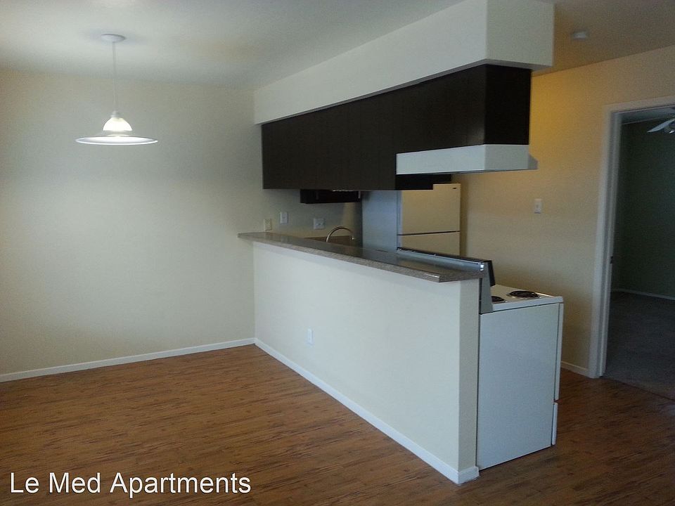 1st image of 1200 W 40th St #7865101