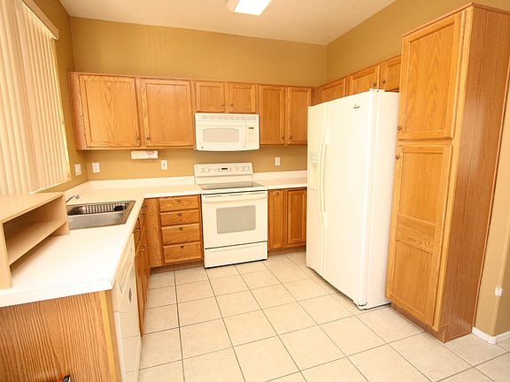 4th image of 9320 N Desert Mist Ln