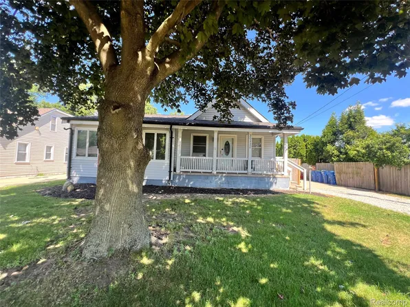 30820 Longview Ave, Warren, MI 48093