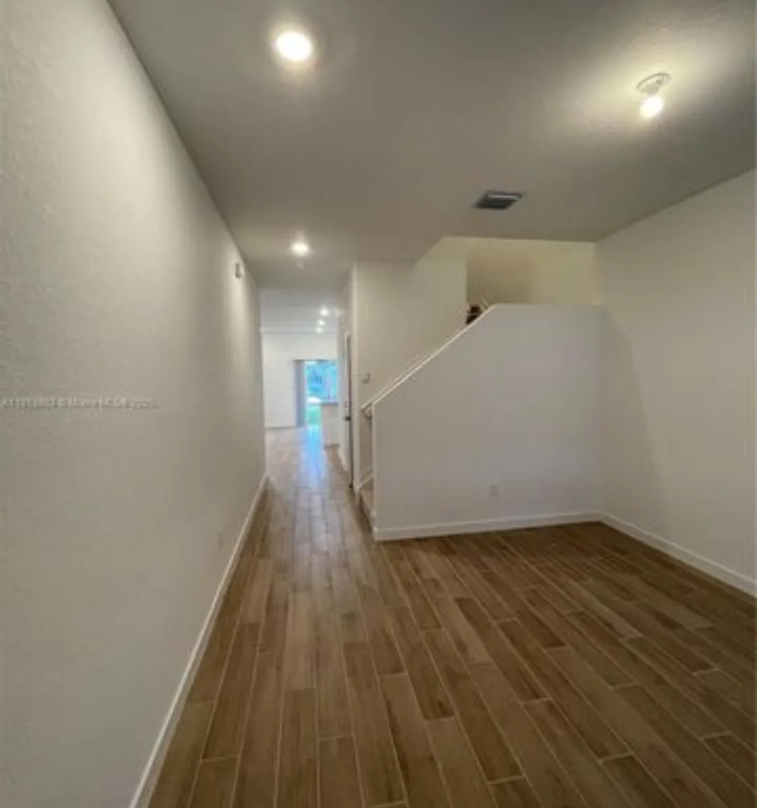 4 bed, 2.5 bath, 1826 sqft, $3,200 — Photo 4