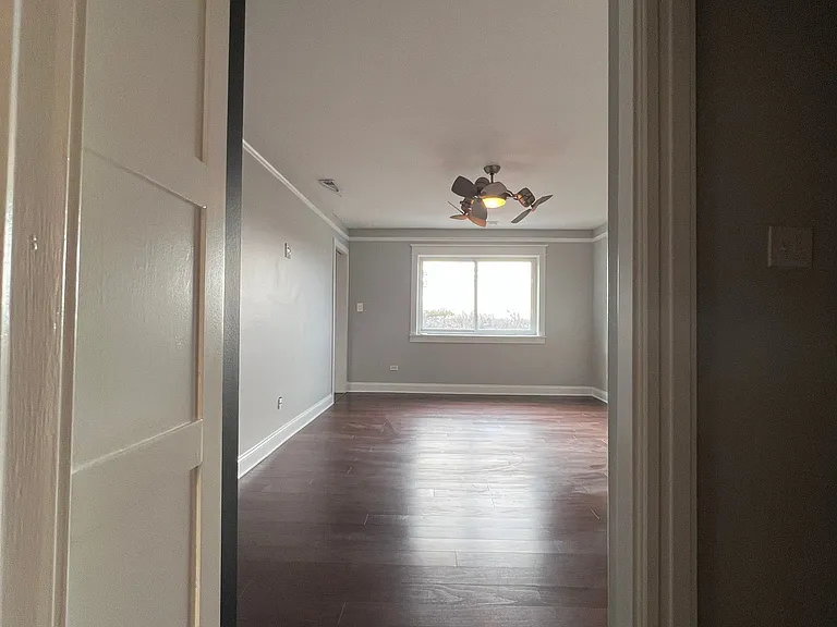 9242 Gross Point Rd #405 — Photo 11
