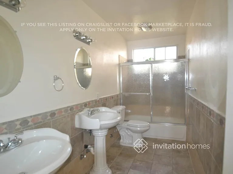 1613 W 49th St — Photo 9