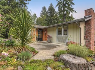 190 Pioneer Dr, Port Ludlow, WA 98365
