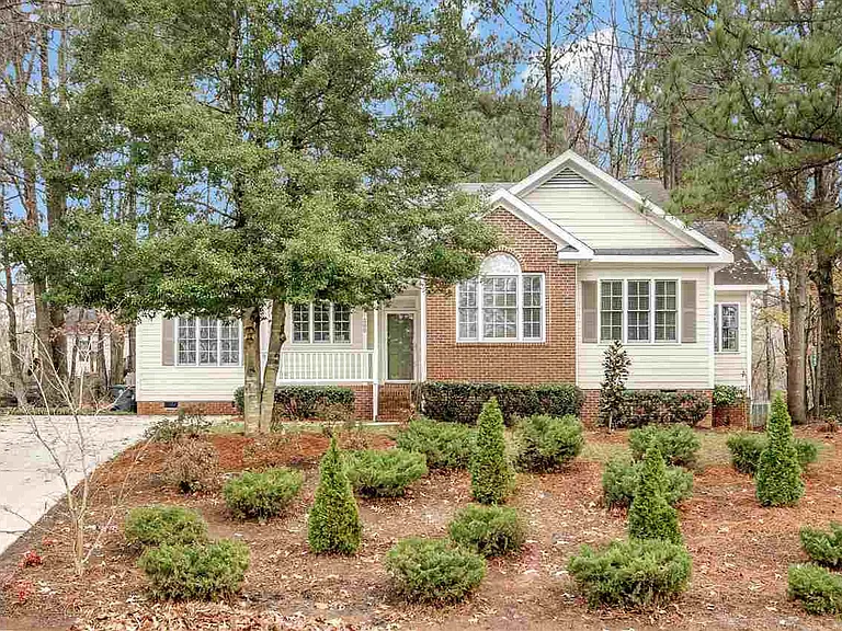 205 Dutch Hill Rd — Photo 2