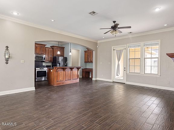 3rd image of 108 Fox Creek Dr