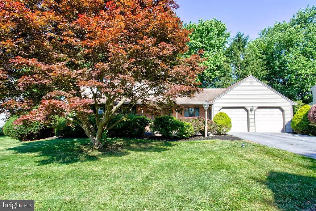 1006 Ladderback Dr photo 1