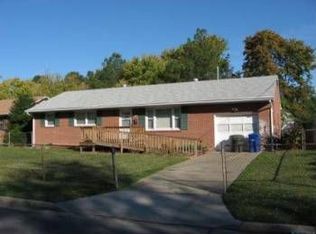 176 Hawthorne Dr, Newport News, VA 23602