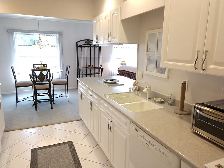 3177 E Village Dr — Photo 22