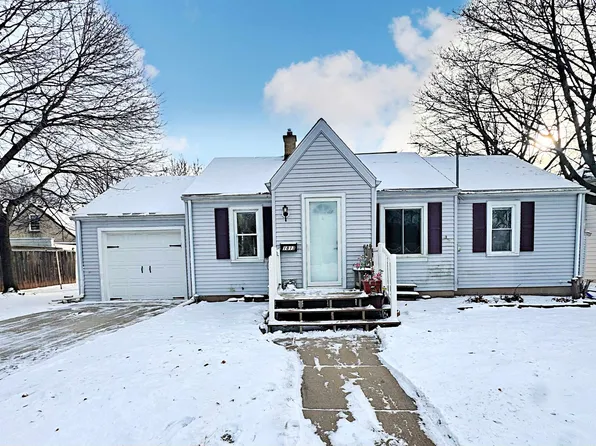 1813 W Summer St, Appleton, WI 54914