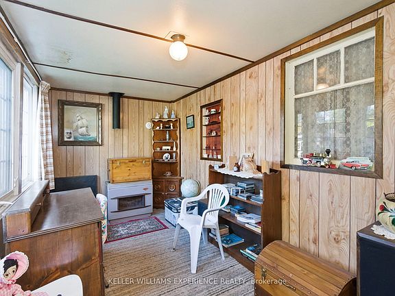 2nd image of 2007 Tiny Beaches Rd S