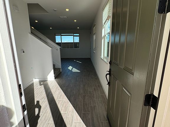 Entry/HallWay