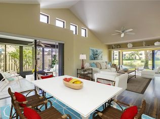 537 Beachwalk Cir, Naples, FL 34108