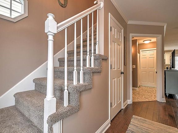 2nd image of 301 Milton Ct