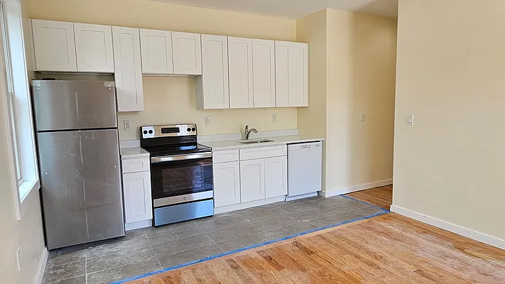 Rented by David Francis New York LLC | media 21