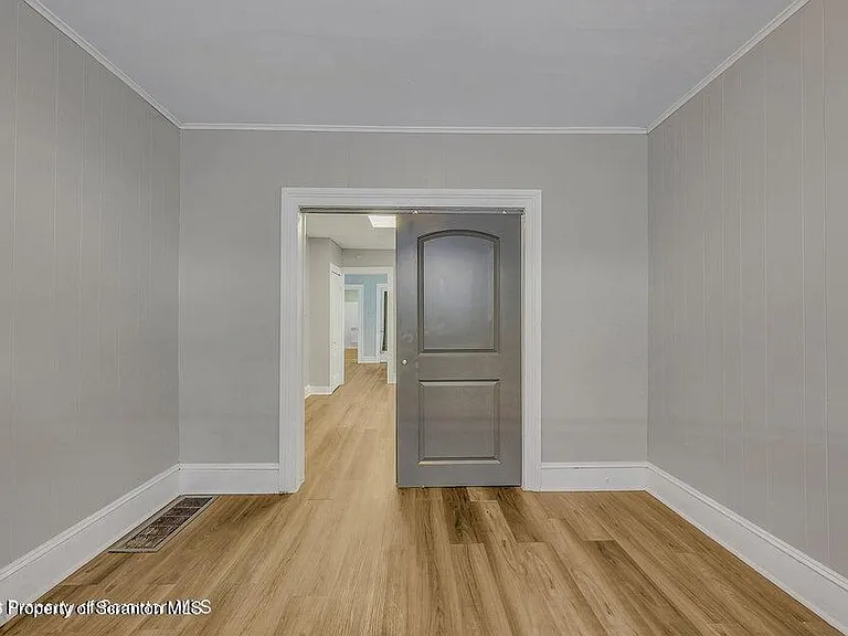 1007 Washburn St #1 — Photo 5