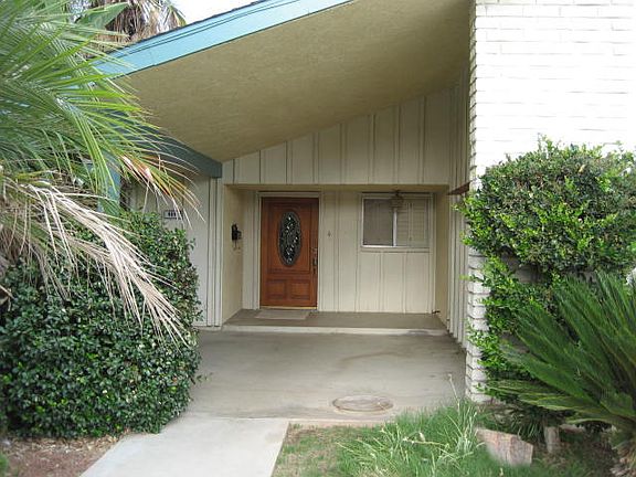 Covered entry,custom ft.door