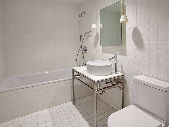 5th image of 15 Broad St APT 730