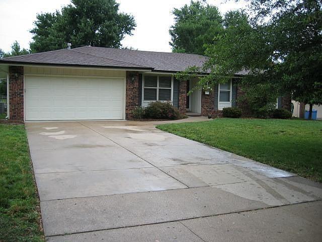 1st image of 1503 E Buena Vista St
