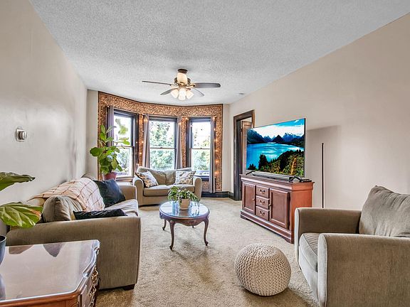 3rd image of 74 Woodside Ave Floor 2