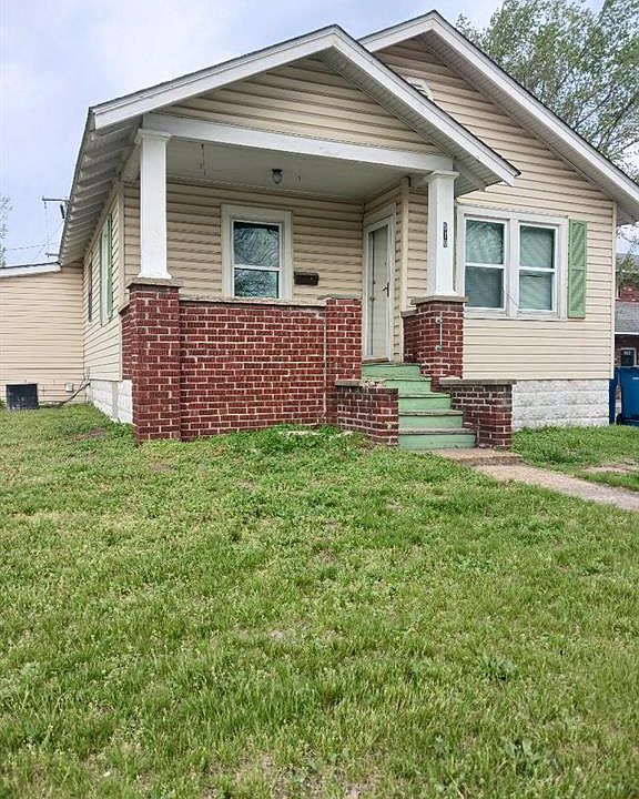 1st image of 516 N Wood River Ave