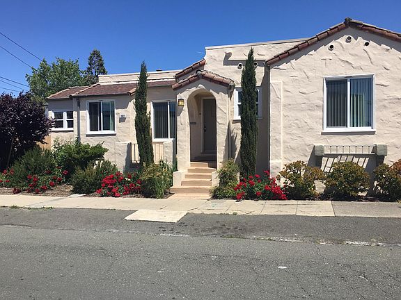 102 Tuolumne Entrance