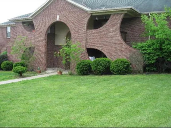 961 Golfview Dr APT 202, Alexandria, KY 41001