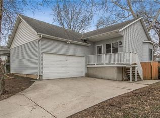 3922 7th St, Des Moines, IA 50313