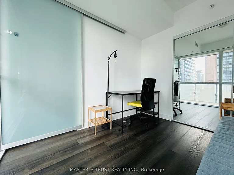 15 Grenville St #1708 — Photo 7