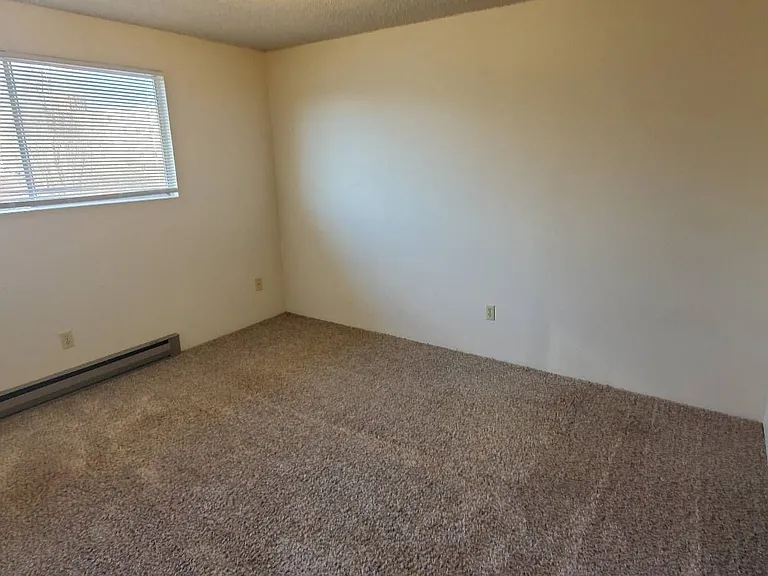 1061 Washington Apartments — Photo 8