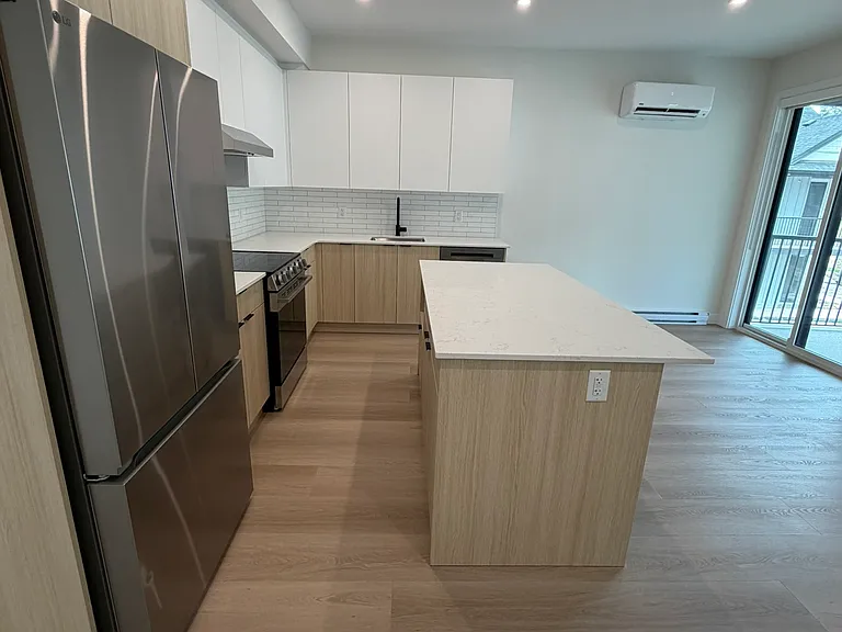 100 Grange Dr — Photo 2