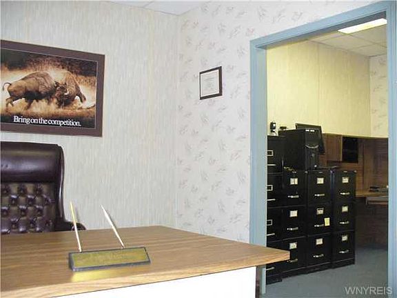 3rd image of 27 Clyde Ave
