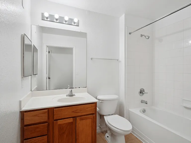 Brookwood Forest Apartments — Photo 30