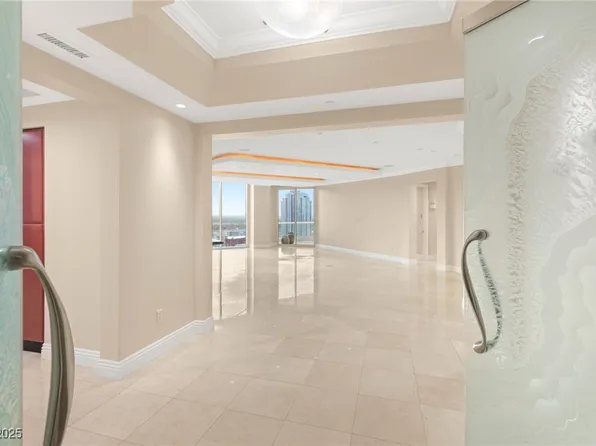 2747 Paradise Rd Unit 2704, Las Vegas, NV 89109