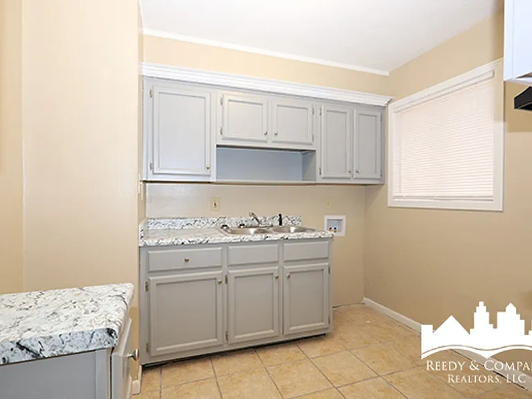 4227 Kenosha Rd — Photo 11