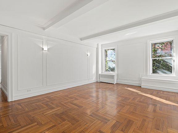 3rd image of 115 E 89th St APT 2b