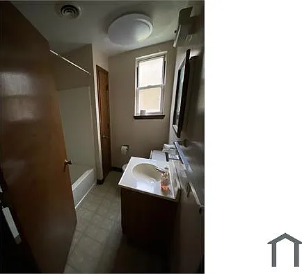 3 bed, $1,700 — Photo 2