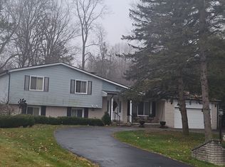 5065 Greenview Dr, Clarkston, MI 48348