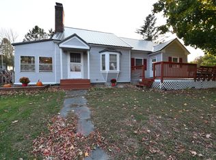21 Clark St, Lincoln, ME 04457