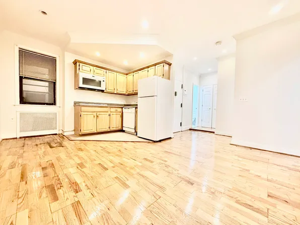 1590 York Avenue image 1 of 4