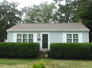 49 Mackenzie Rd, Waterford, CT 06385