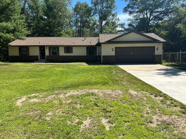 4724 E Croton Dr, Newaygo, MI 49337