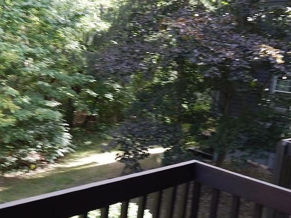 4th image of 232 Lyn Anne Ct #12