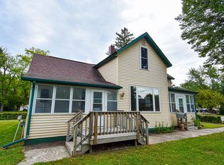 621 1st St E, Thief River Falls, MN 56701