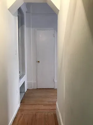 Rented by Michael Apfelbaum, LREB | media 6