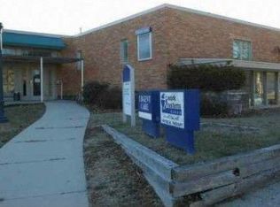 321 E 3rd St N, Newton, IA 50208