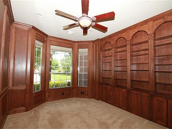 3rd image of 6010 Country Falls Ln